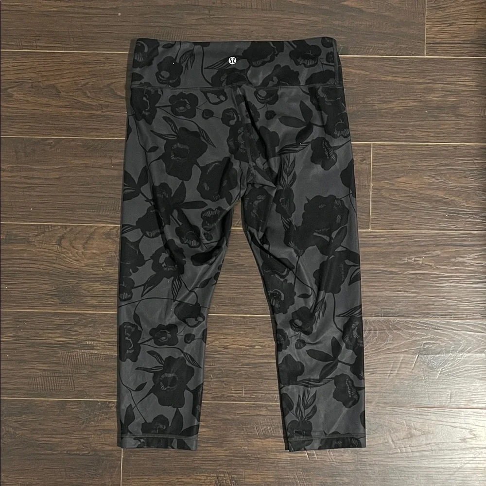 lululemon athletica Black Floral Print Leggings - Picture 1 of 10